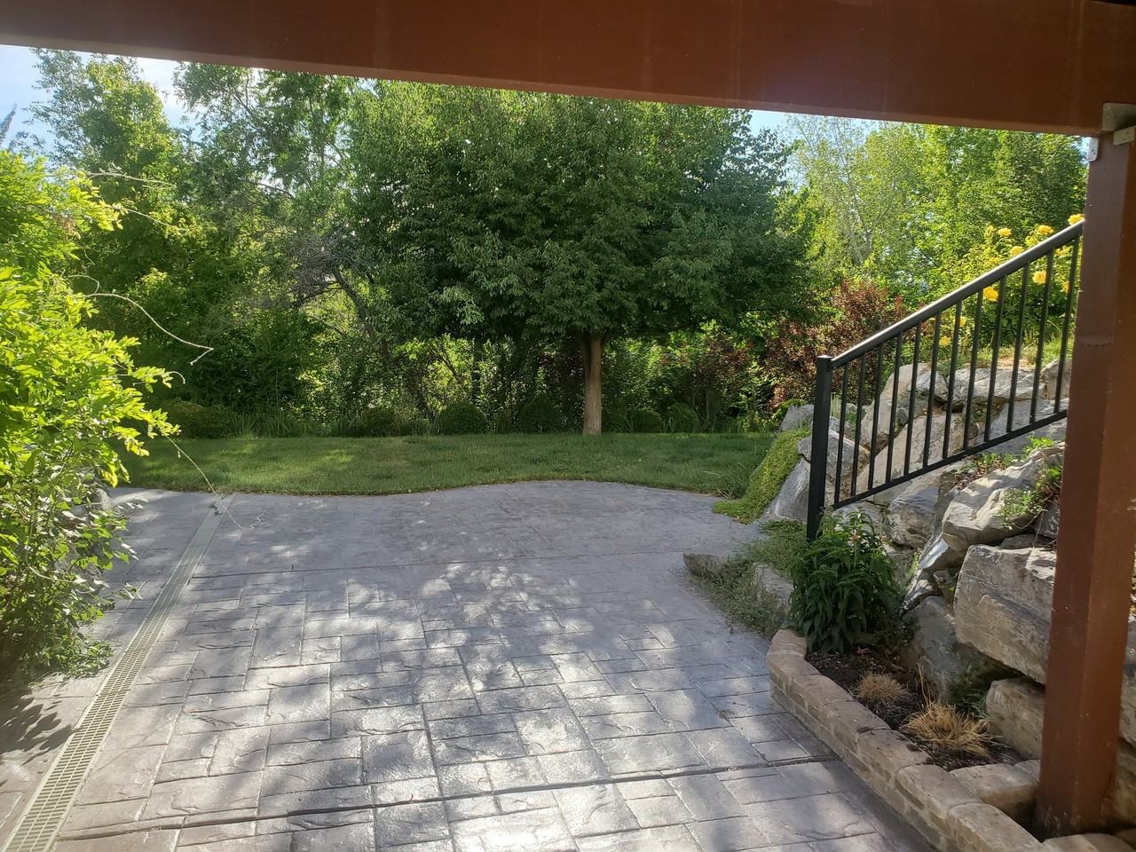 9885 N Deep Creek Dr #B - Photo 2 of 13