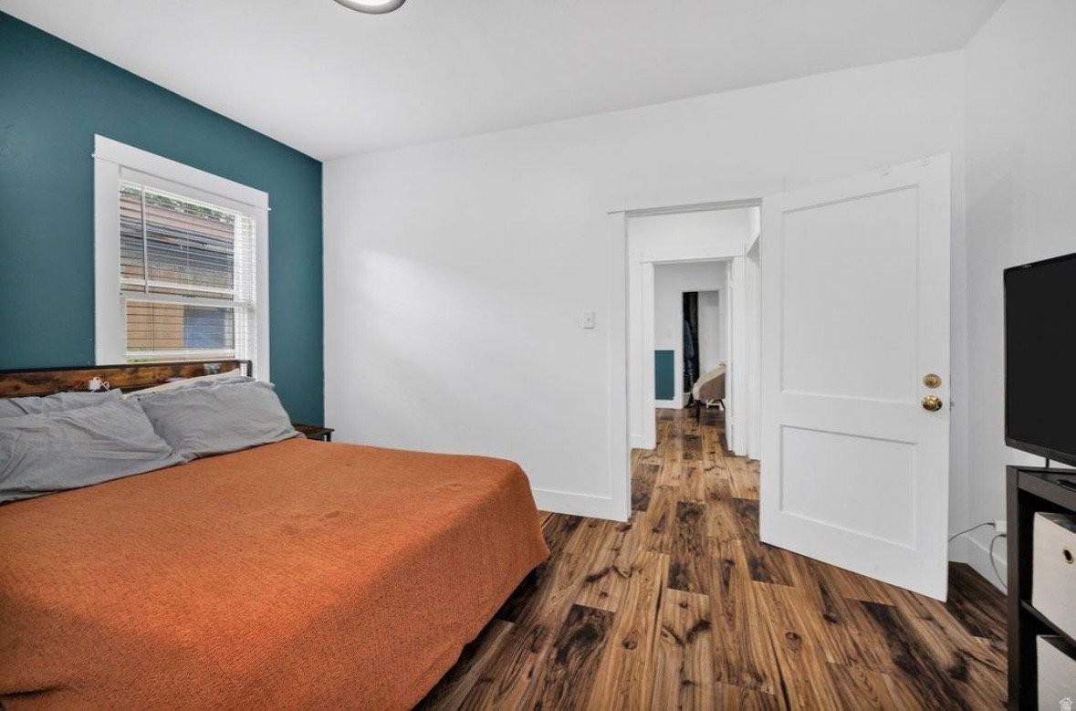 2021 Gramercy Ave - Photo 3 of 9