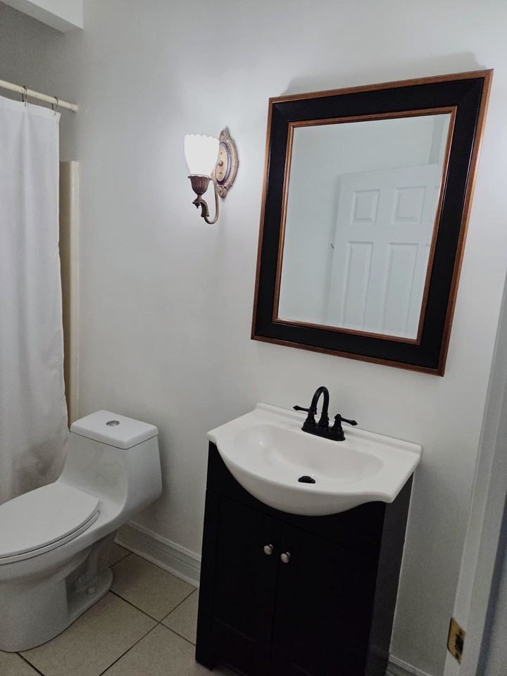 127 Montrose Ln - Photo 5 of 13