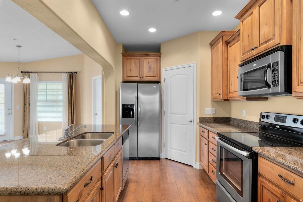 11754 S Grandville Ave #110 - Photo 6 of 14