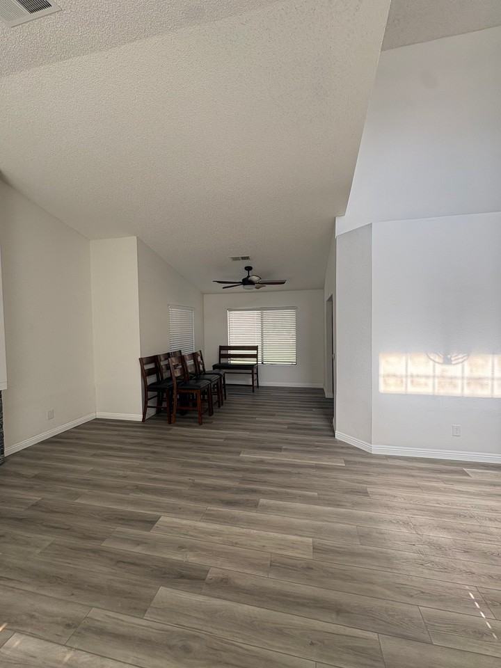 44348 27th St W - Photo 3 of 15