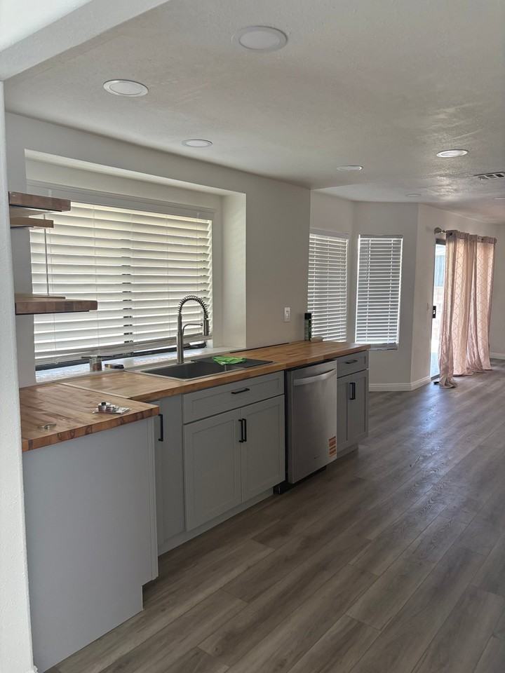 44348 27th St W - Photo 4 of 15