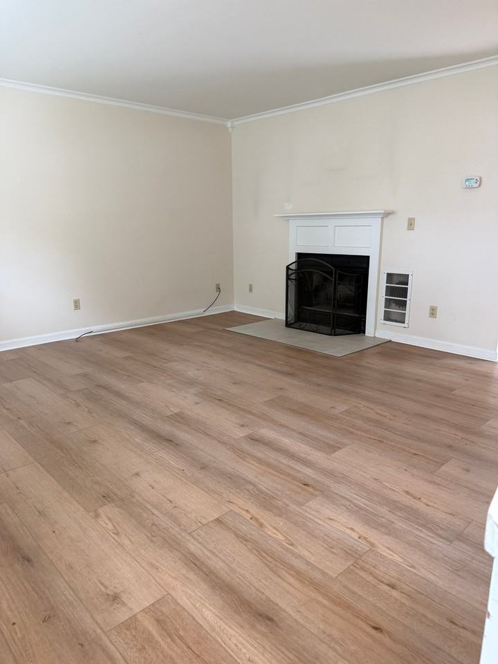 142 Birdwood Ct - Photo 6 of 13