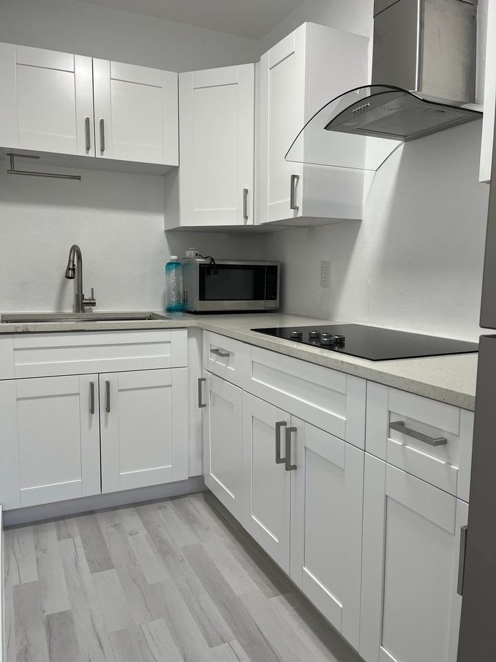 4220 Sw 21st St - Photo 6 of 15