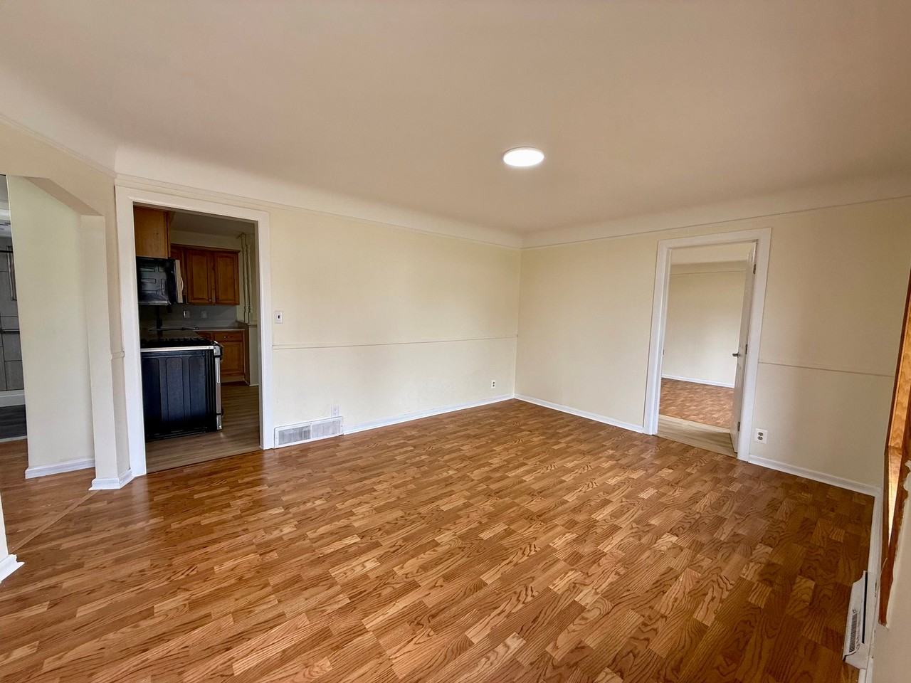 17268 Horger Ave - Photo 3 of 19