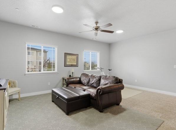 1821 N Crest Rd - Photo 4 of 19