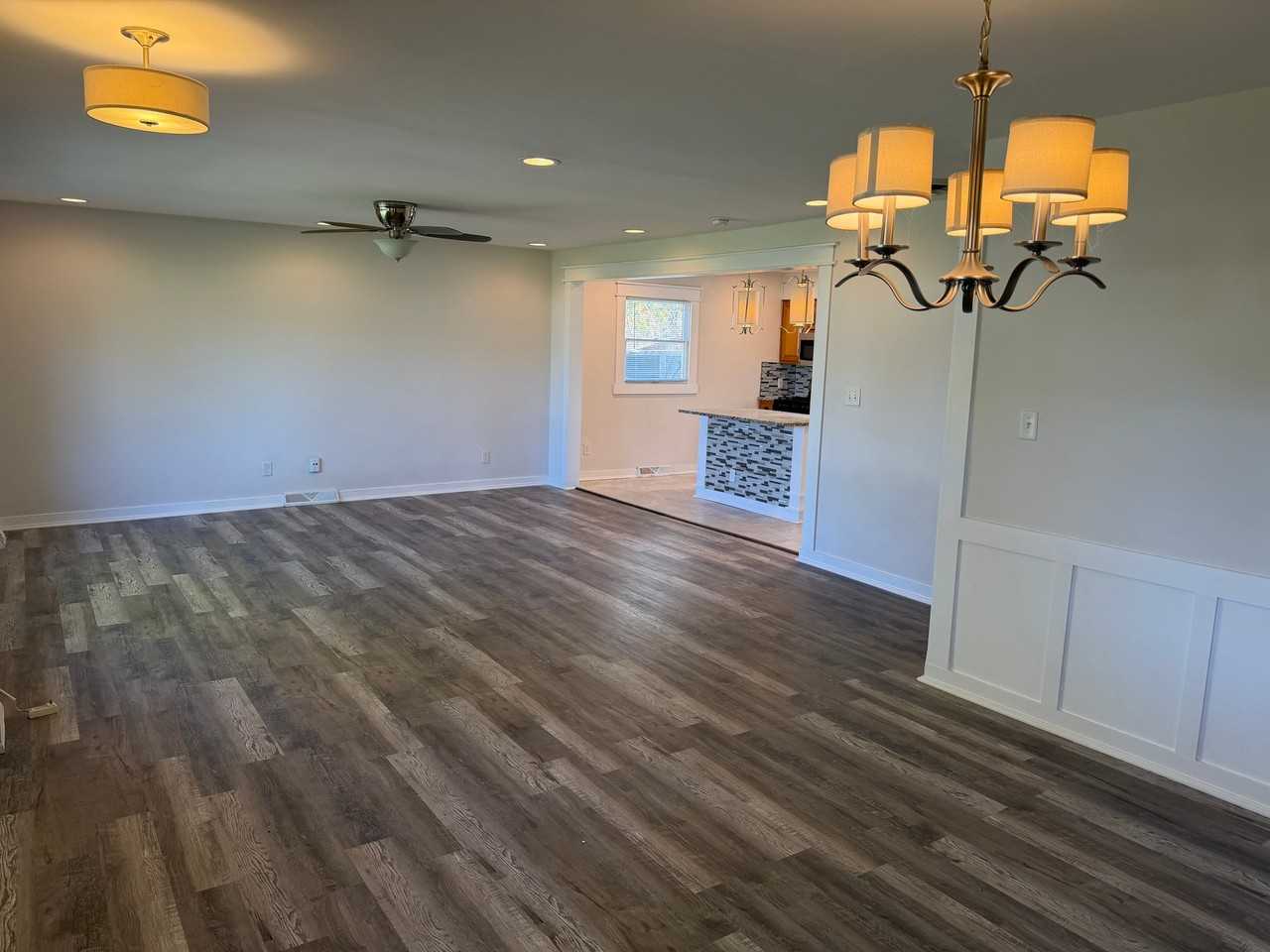 1713 E 46th Ave - Photo 4 of 14
