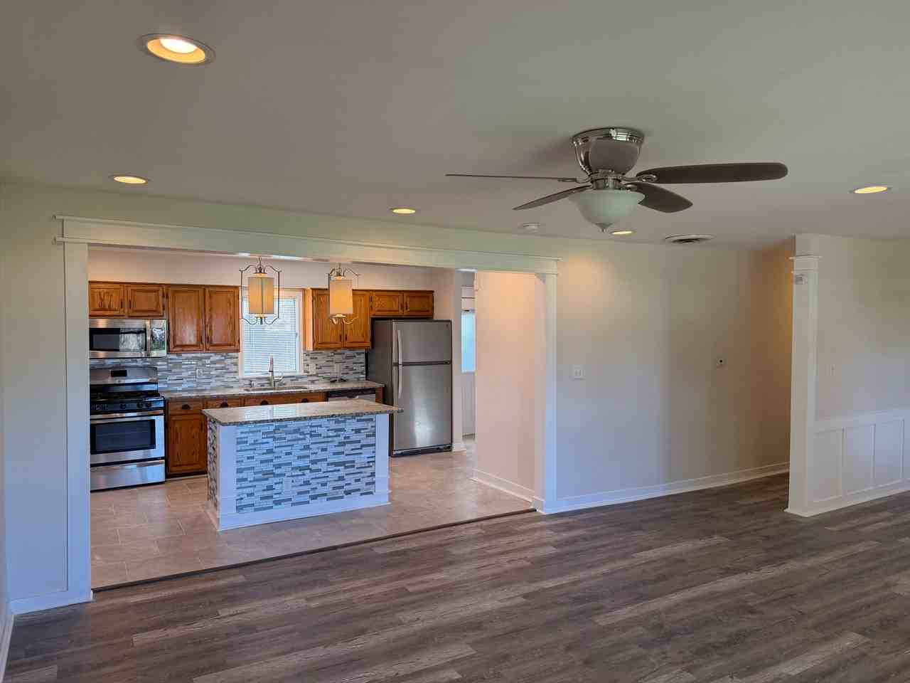 1713 E 46th Ave - Photo 5 of 14
