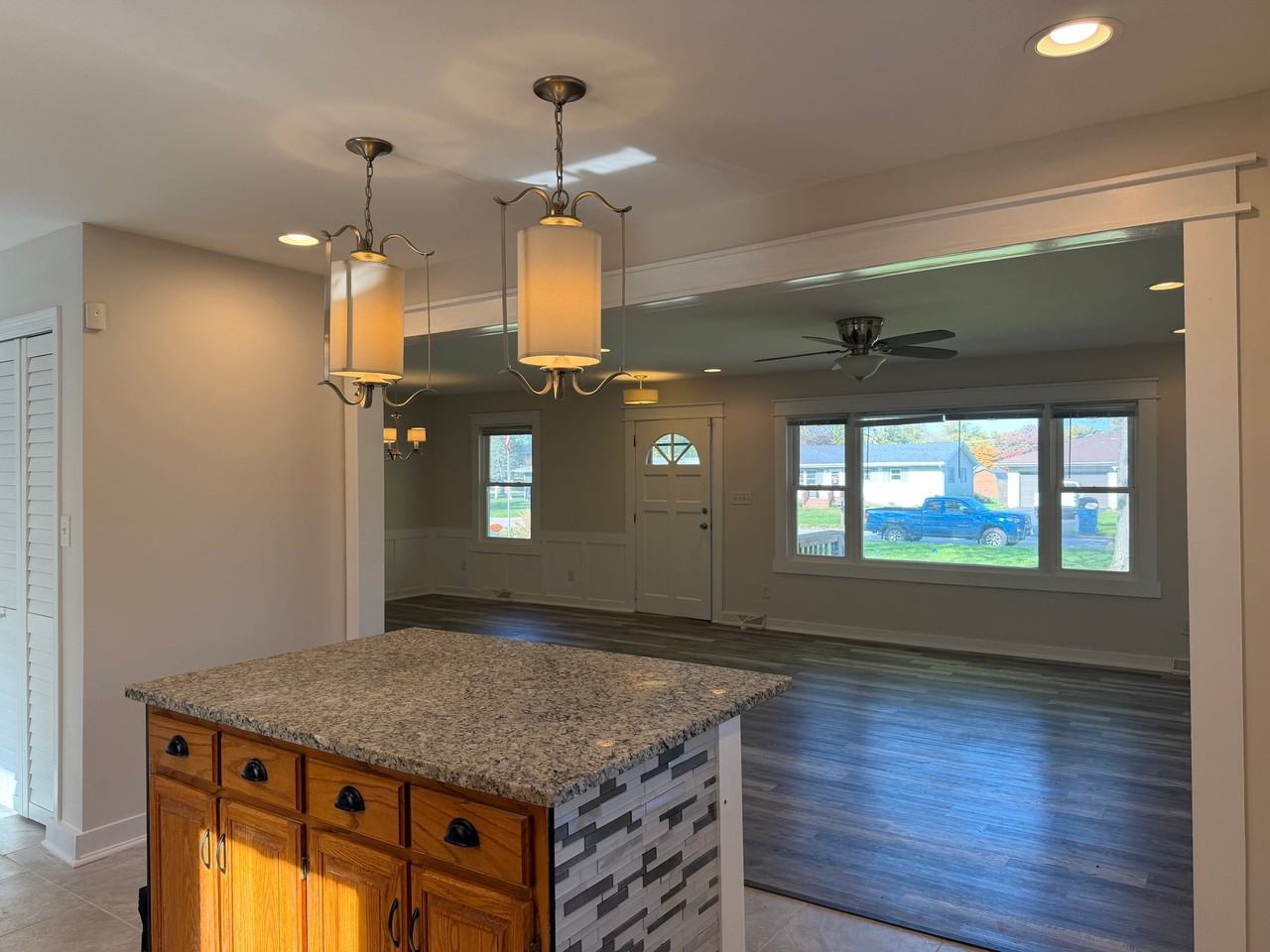 1713 E 46th Ave - Photo 6 of 14
