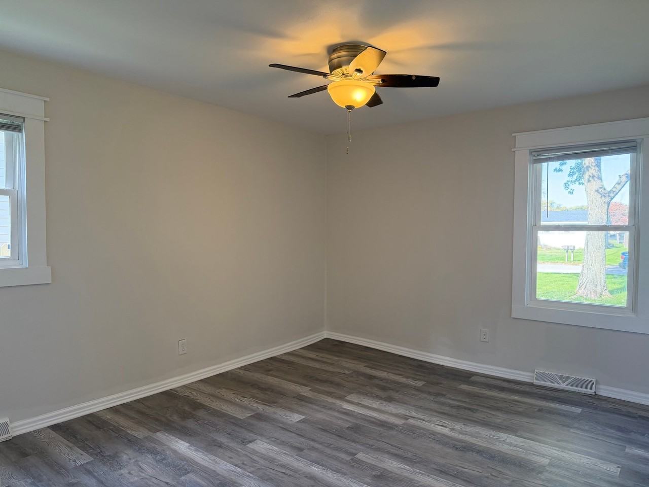 1713 E 46th Ave - Photo 7 of 14