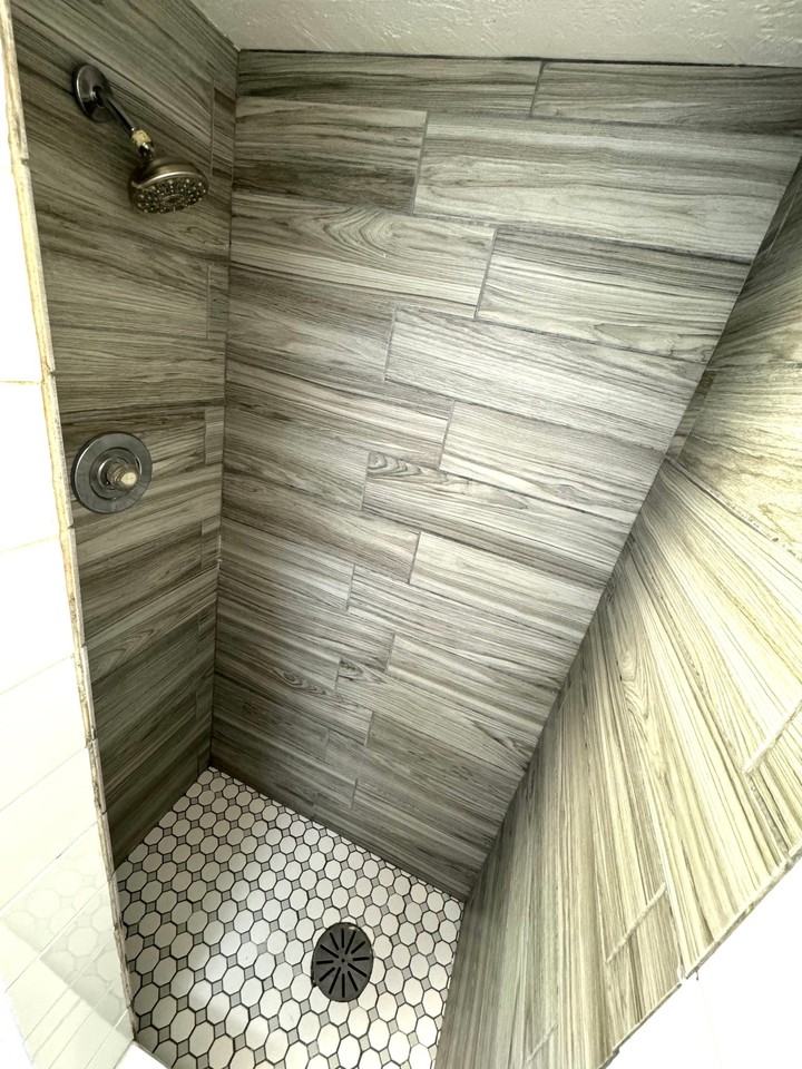 828 E St #6 - Photo 7 of 7