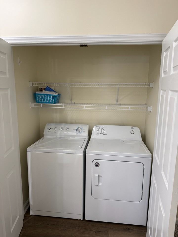 33 Cheltenham Dr - Photo 2 of 16