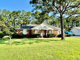 featured image of 640 Wedgewood Dr