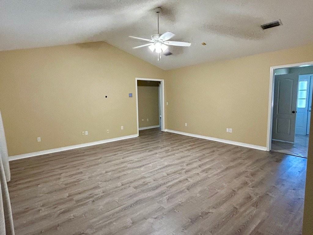 640 Wedgewood Dr - Photo 5 of 19