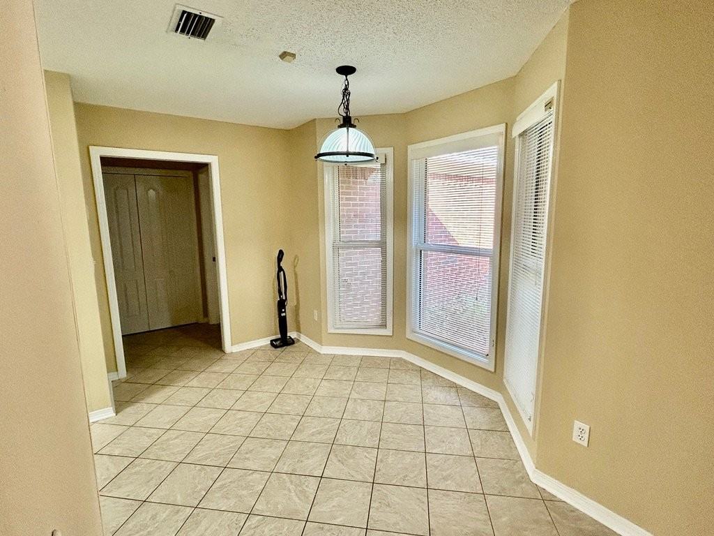 640 Wedgewood Dr - Photo 7 of 19