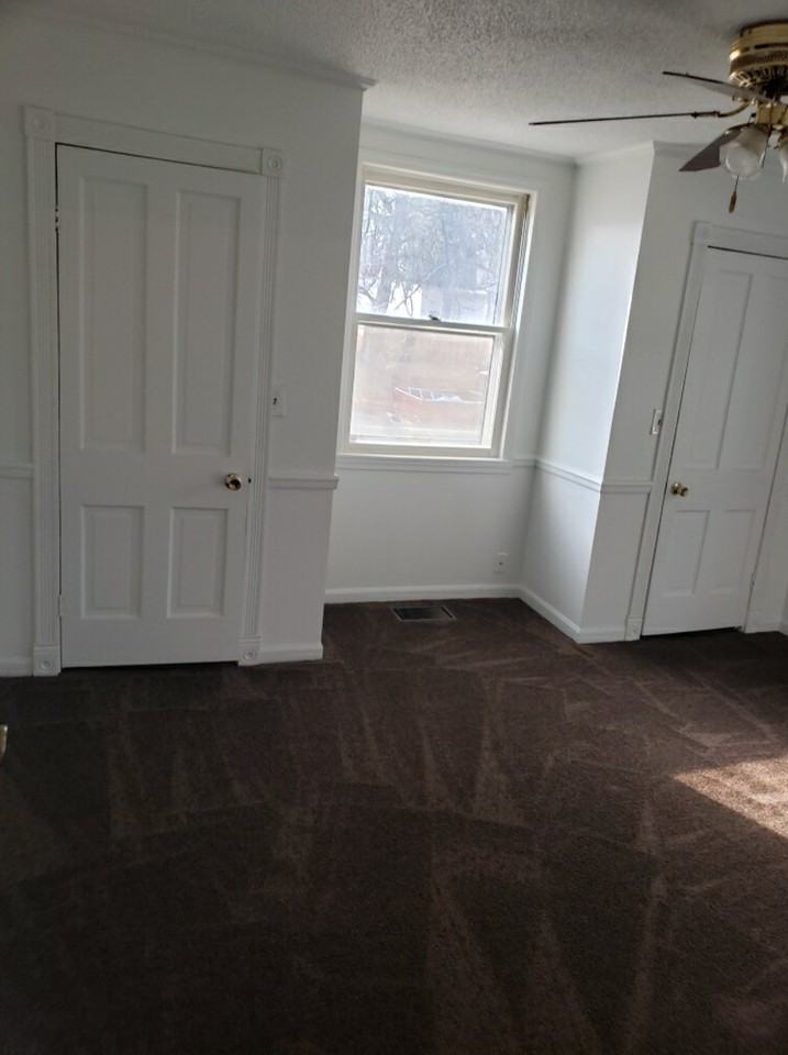 1426 W Euclid Ave - Photo 4 of 11