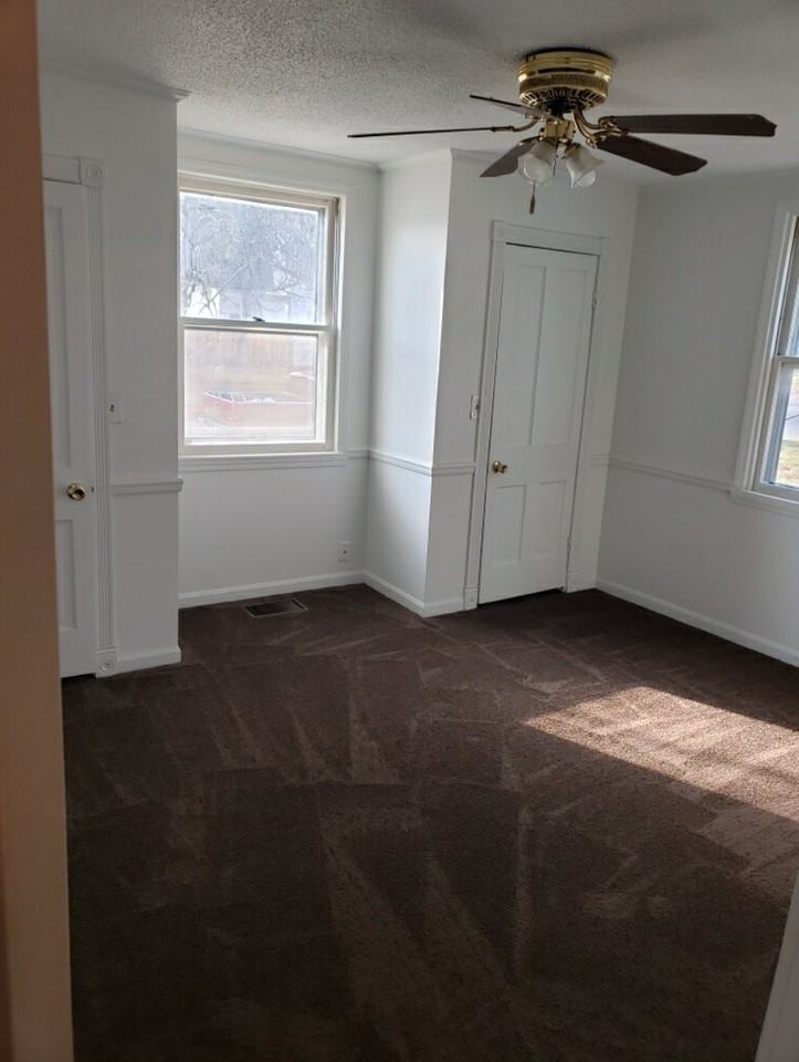 1426 W Euclid Ave - Photo 7 of 11