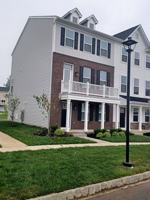 featured image of 4727 Franklin Cir