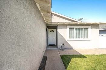 17616 Sutherland Ave - Photo 4 of 20