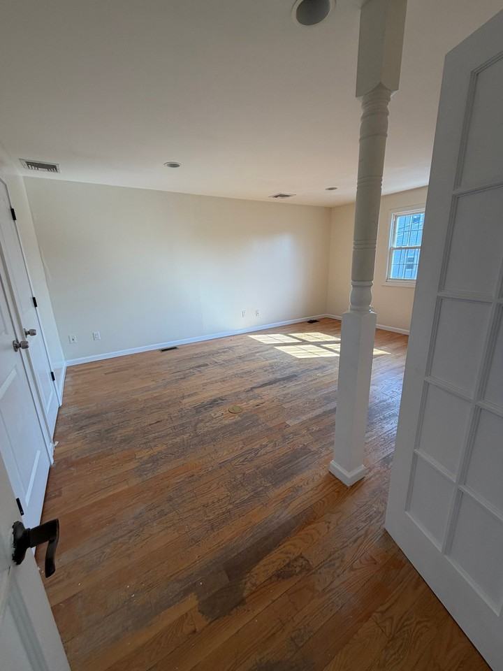 326 Bloomfield Ave #2 - Photo 3 of 14
