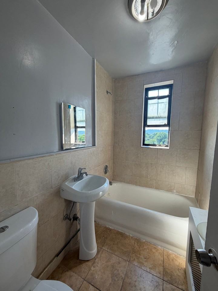 25 N Harrison St #907 - Photo 4 of 5