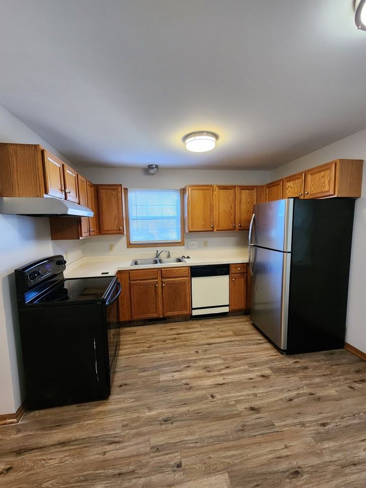 4835 44th Ct - Photo 5 of 13