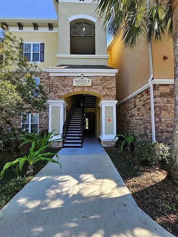 10023 Courtney Palms Blvd #101