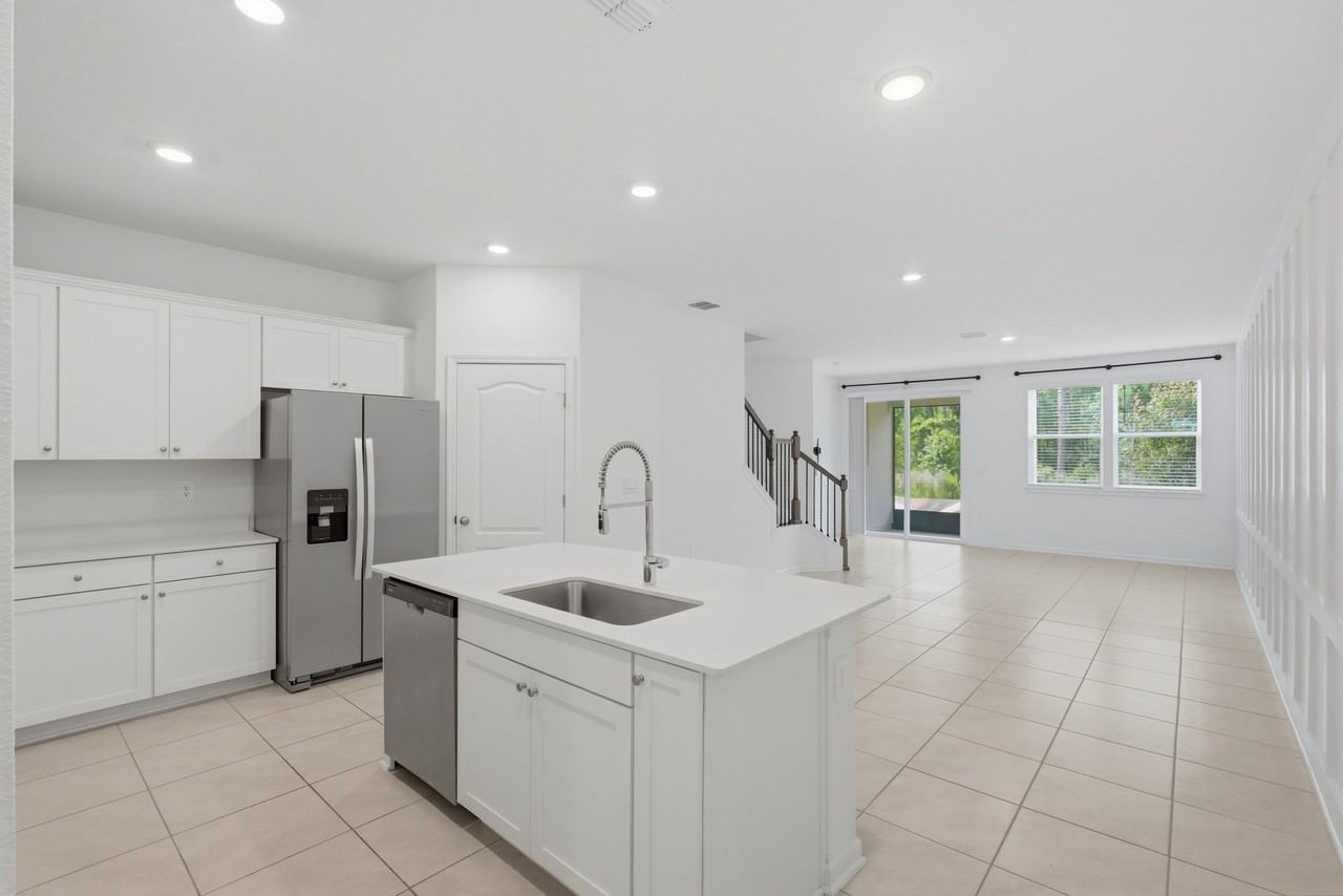 95 Seaport Breeze Rd - Photo 2 of 15