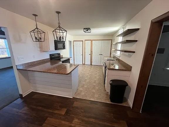 1247 Oldfield Point Rd - Photo 3 of 7