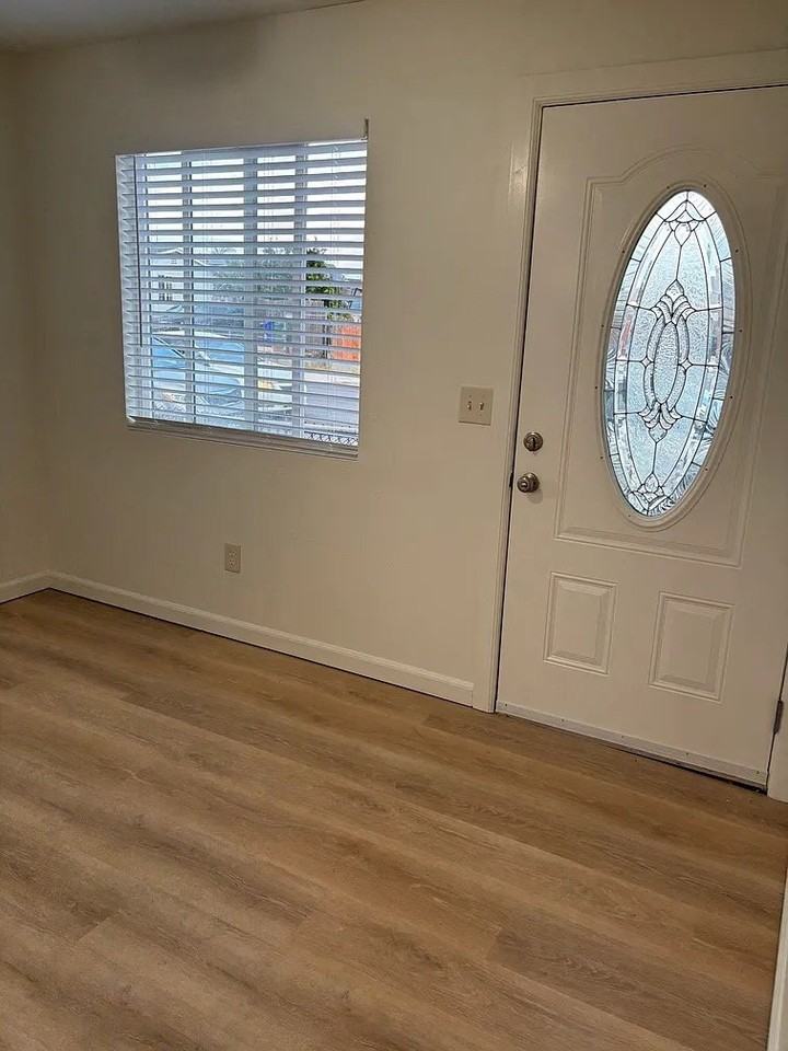 3676 Euclid Ave - Photo 2 of 16