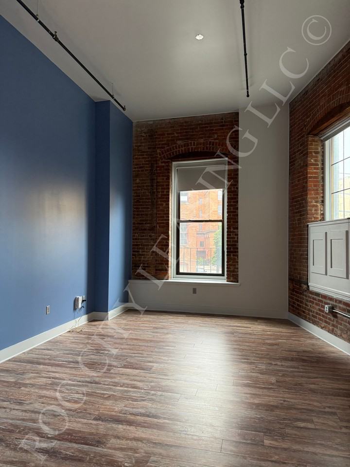 155 Saint Paul St #07SERIES - Photo 2 of 6