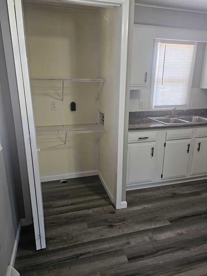 408 Troy Rd #D - Photo 3 of 50