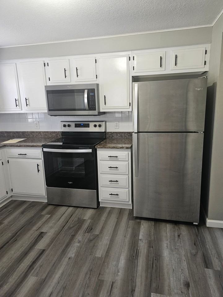 408 Troy Rd #D - Photo 4 of 50