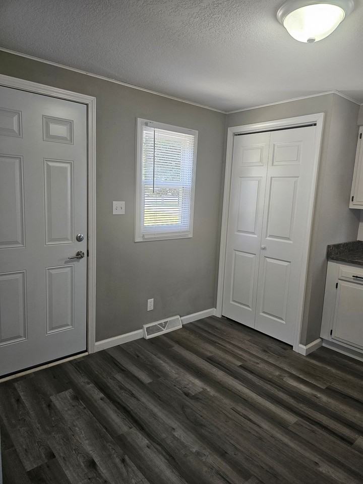 408 Troy Rd #D - Photo 7 of 50