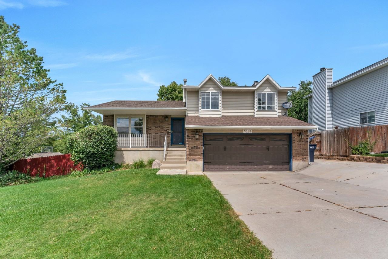 1033 E Castle Rock Rd #1 - Photo 2 of 26