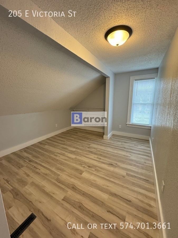 205 E Victoria St - Photo 3 of 16