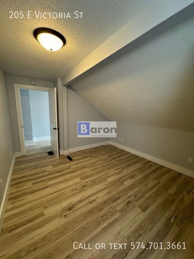 205 E Victoria St - Photo 5 of 16