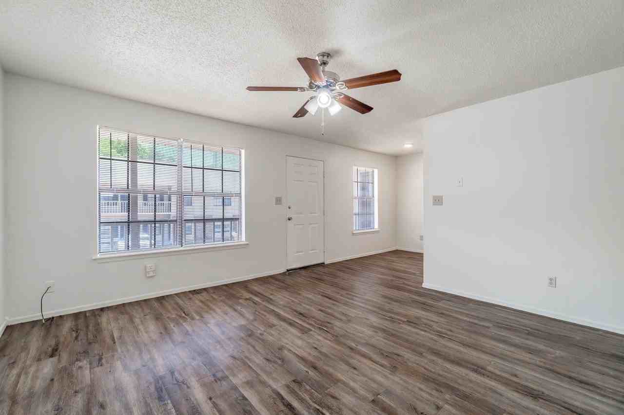 2020 Baldwin St #3 - Photo 6 of 13