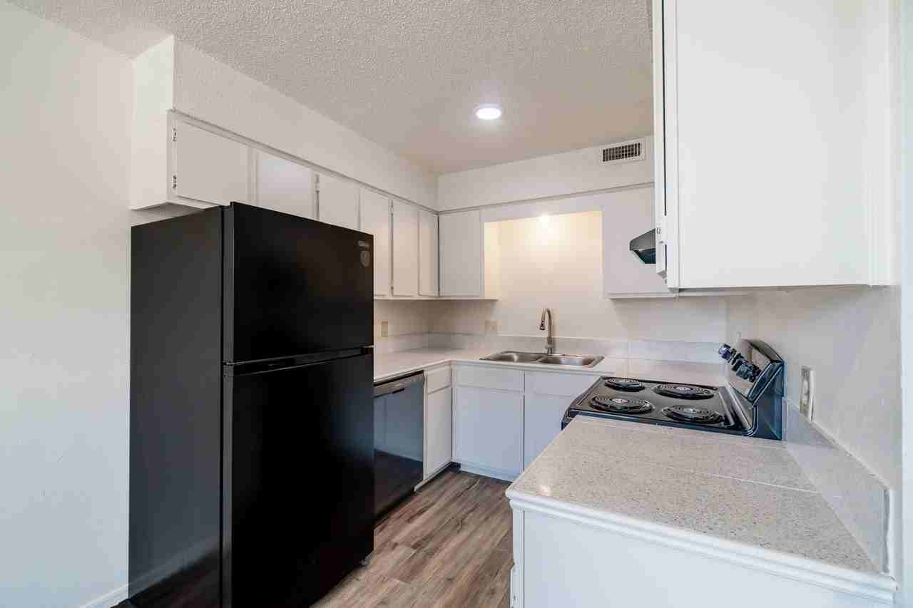 2020 Baldwin St #3 - Photo 7 of 13
