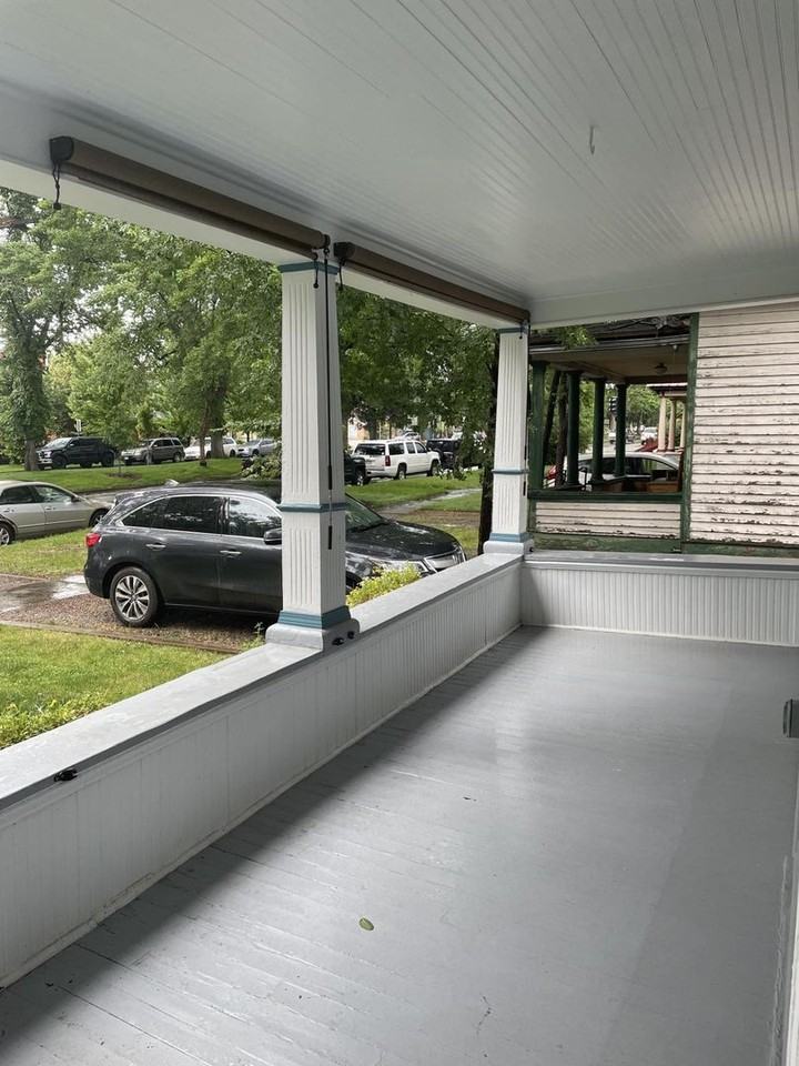 526 E 3rd Ave - Photo 3 of 20