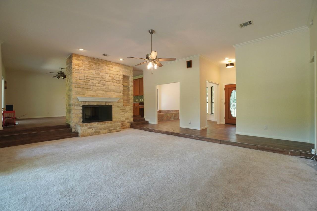 8 Woodhollow Trl - Photo 7 of 50