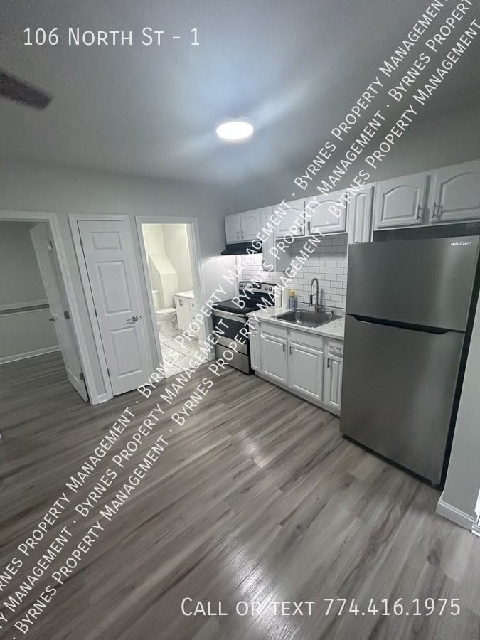 106 North St #1 - Photo 3 of 4