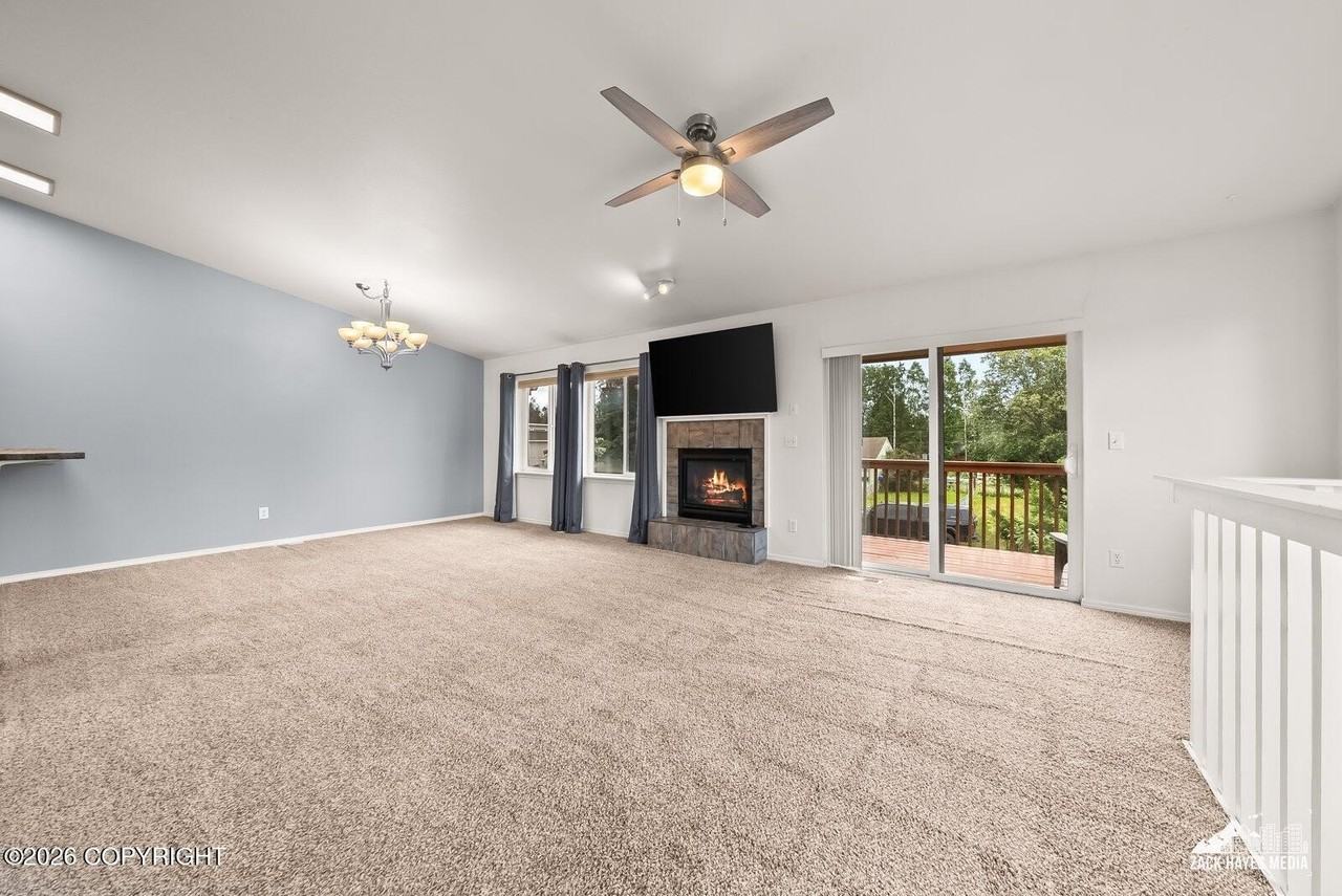 635 Pearl Dr - Photo 6 of 44