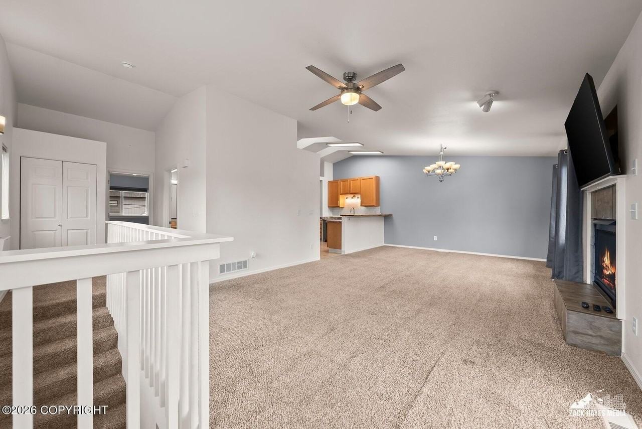 635 Pearl Dr - Photo 7 of 44