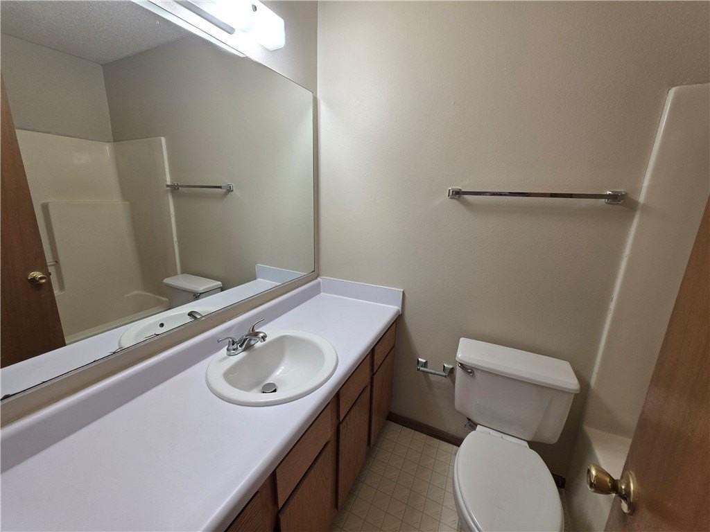 2430 W Gum St - Photo 6 of 16