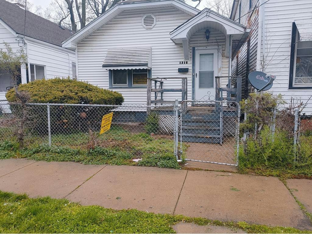 1315 West John H Gwynn Junior Avenue - Photo 2 of 20