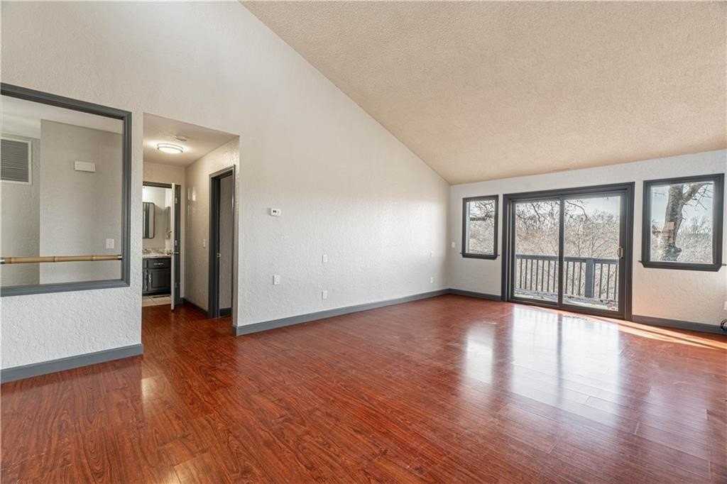 13 Connie Ln - Photo 5 of 32