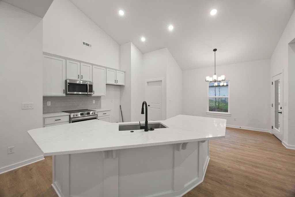 40 Banff Dr - Photo 5 of 24