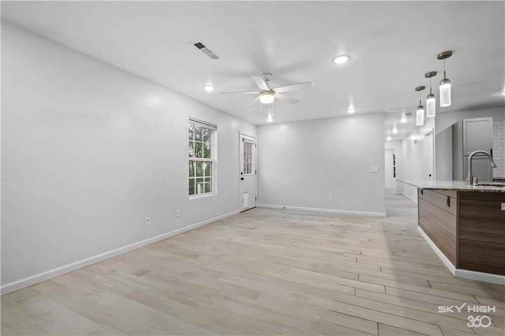 731 S Erika Ave - Photo 4 of 23
