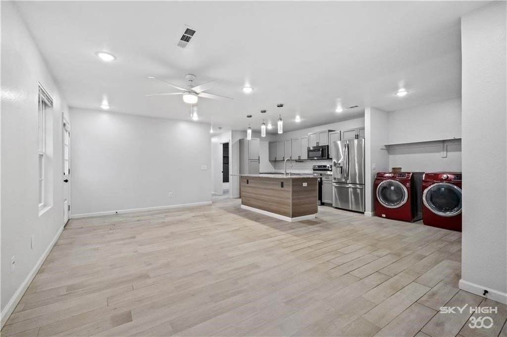 731 S Erika Ave - Photo 5 of 23